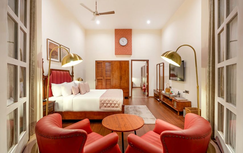 luxury georgian suite room