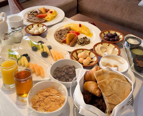 24 hours room dining ooty